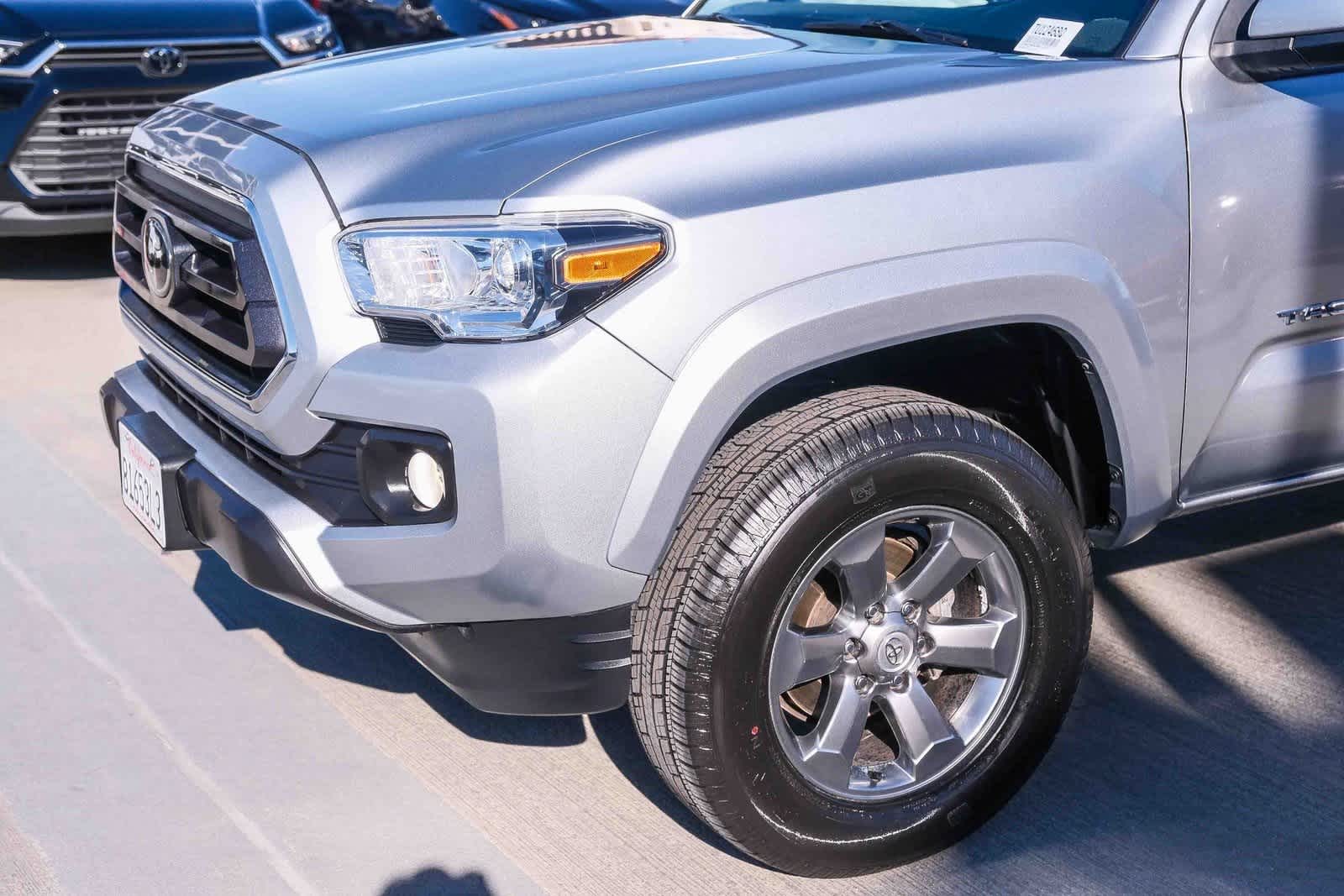 Thumbnail: 2022 Toyota Tacoma - 12