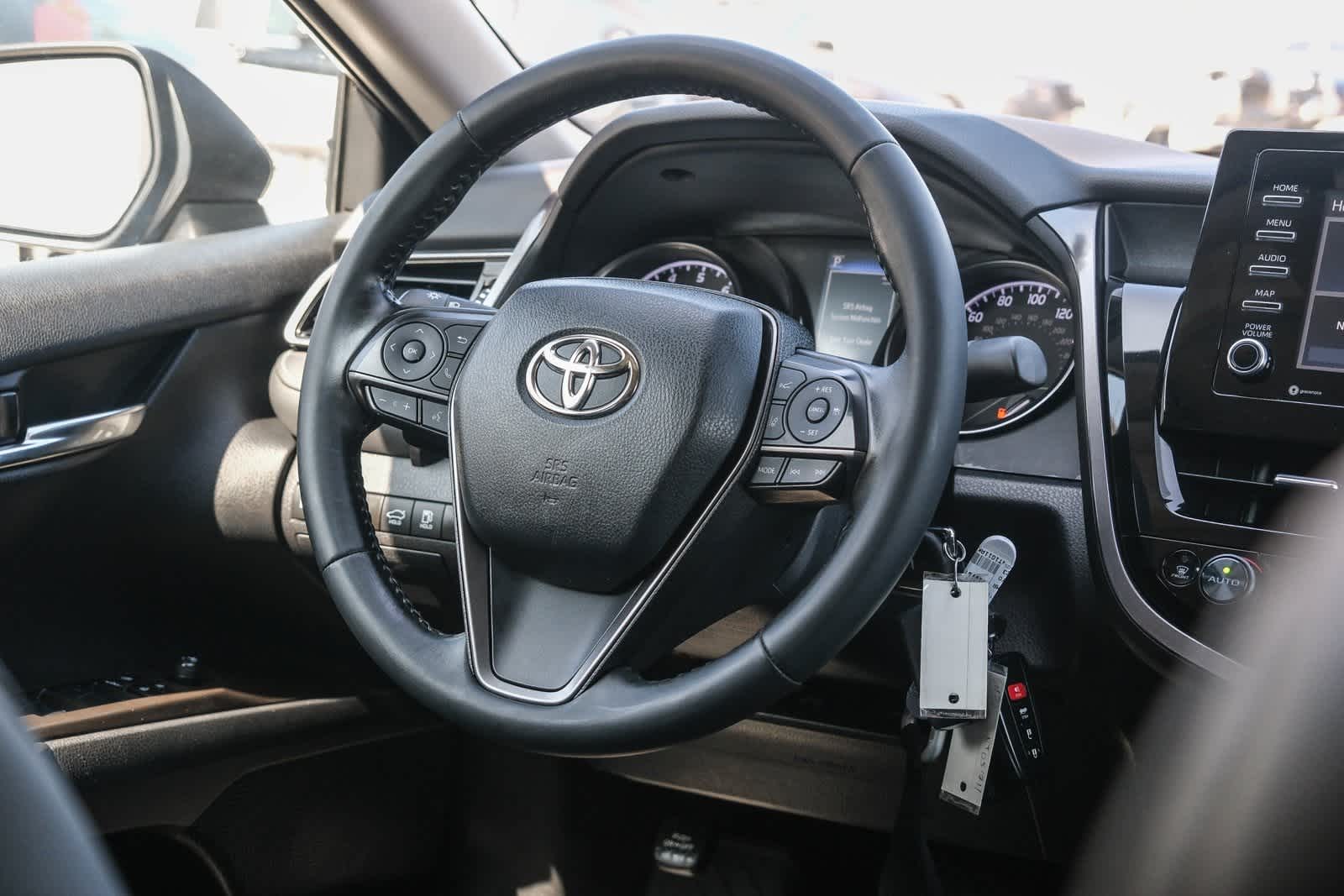 Thumbnail: 2023 Toyota Camry - 17