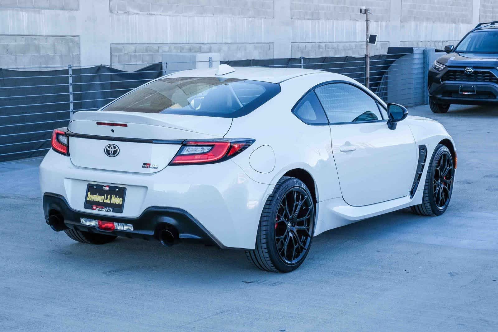 Thumbnail: 2025 Toyota GR86 - 4