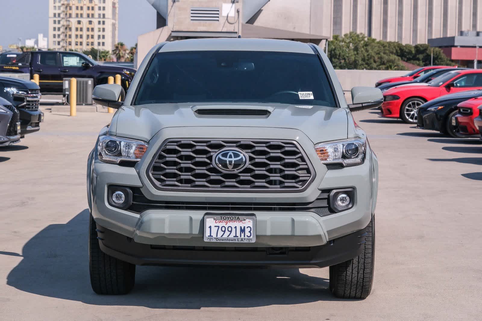 Thumbnail: 2022 Toyota Tacoma - 2