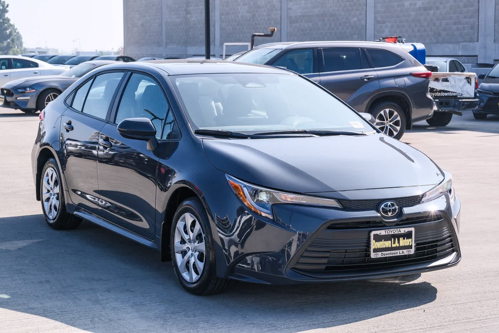 Thumbnail: 2025 Toyota Corolla - 3