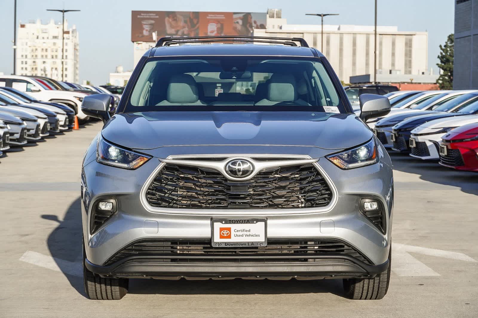 Thumbnail: 2021 Toyota Highlander - 2