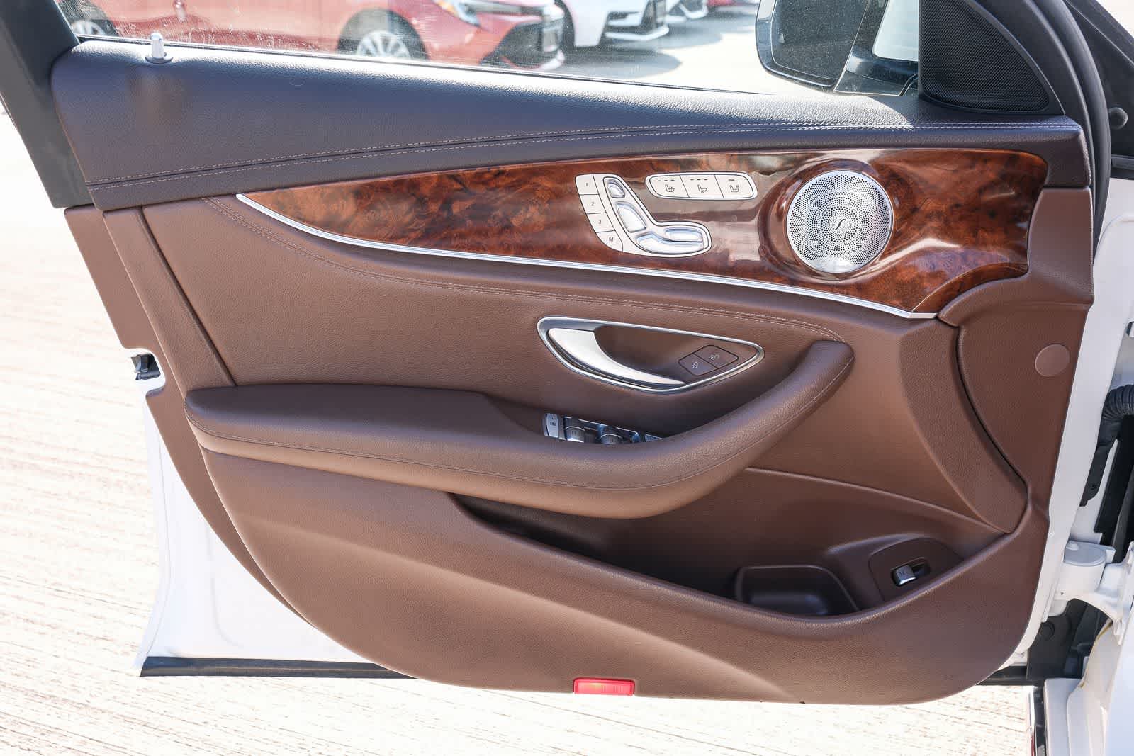 Thumbnail: 2018 Mercedes-Benz E-Class - 24