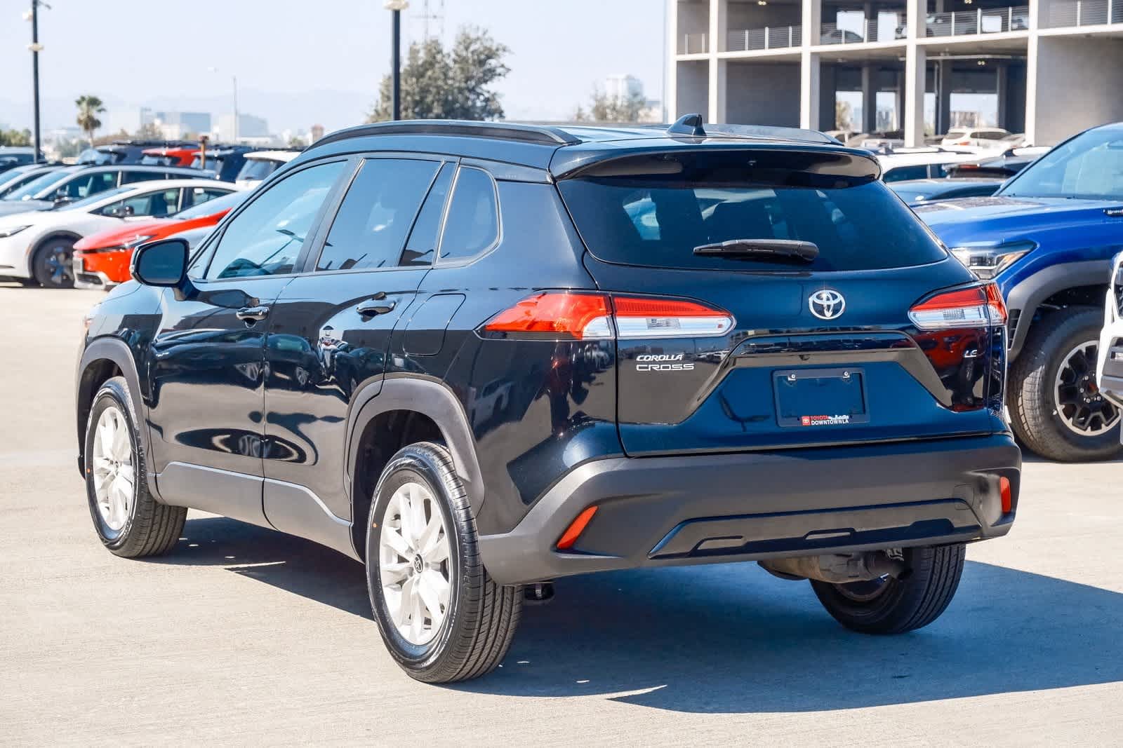 Thumbnail: 2022 Toyota Corolla Cross - 6
