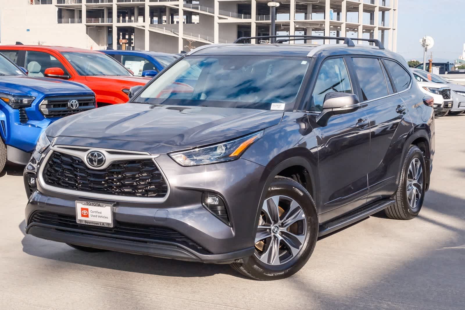 Thumbnail: 2024 Toyota Highlander - 1