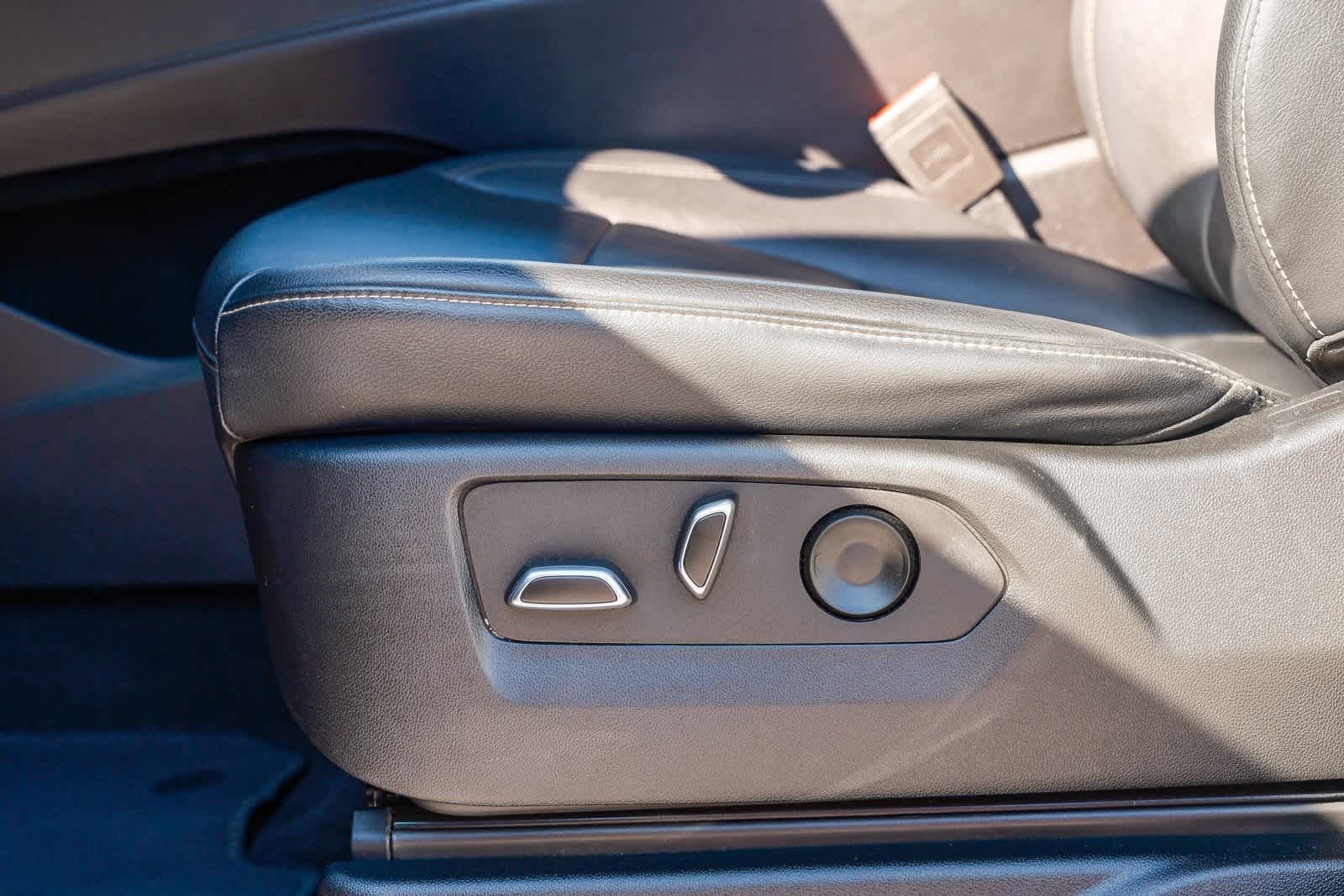 Thumbnail: 2023 Cadillac Escalade - 24