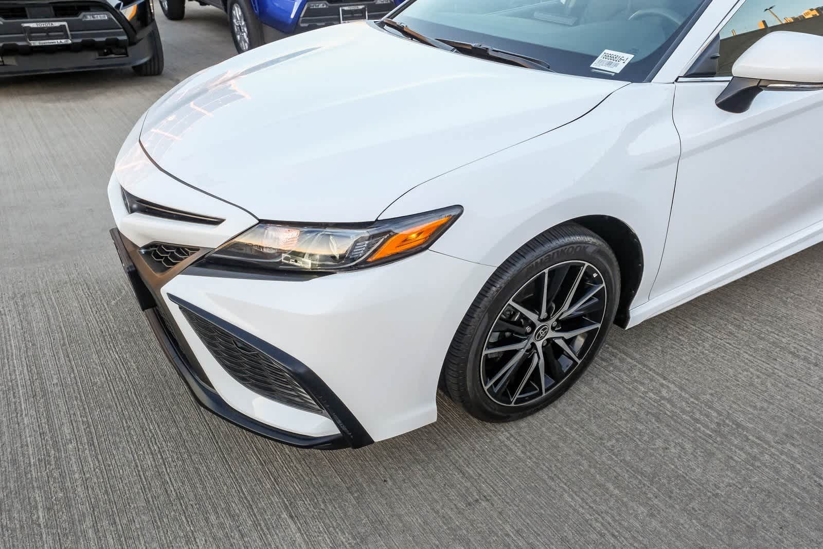 Thumbnail: 2023 Toyota Camry - 12
