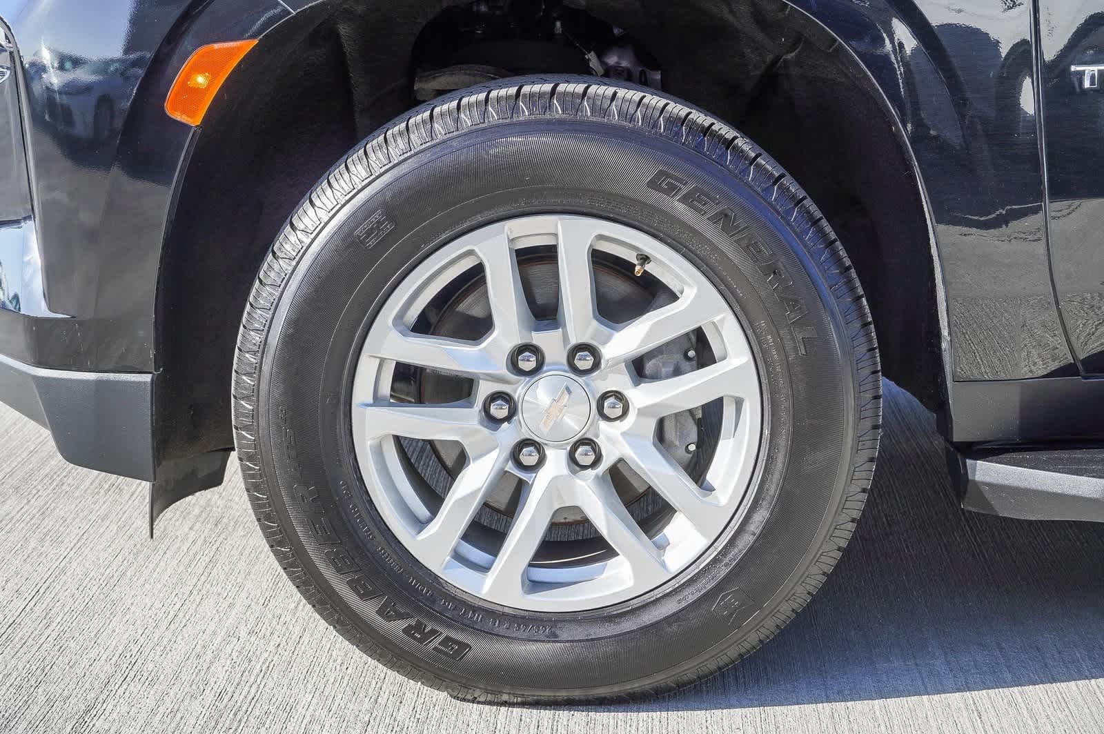 Thumbnail: 2023 Chevrolet Tahoe - 10