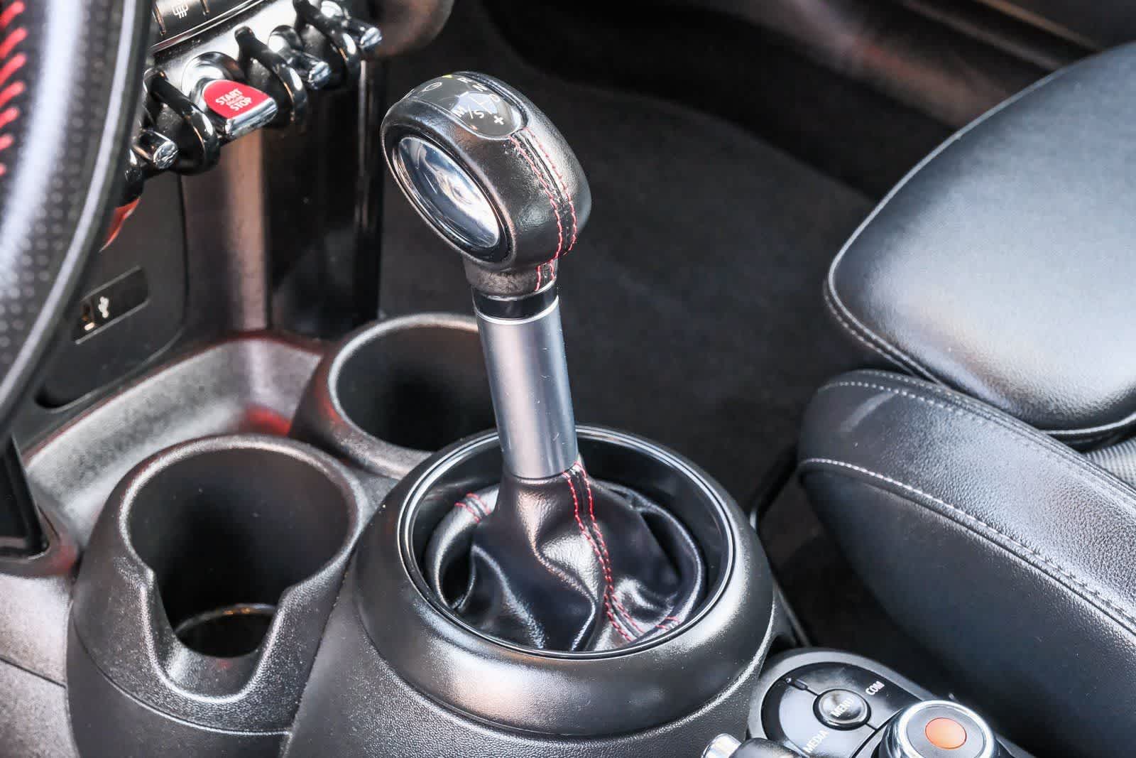 Thumbnail: 2019 MINI Cooper Hardtop - 20