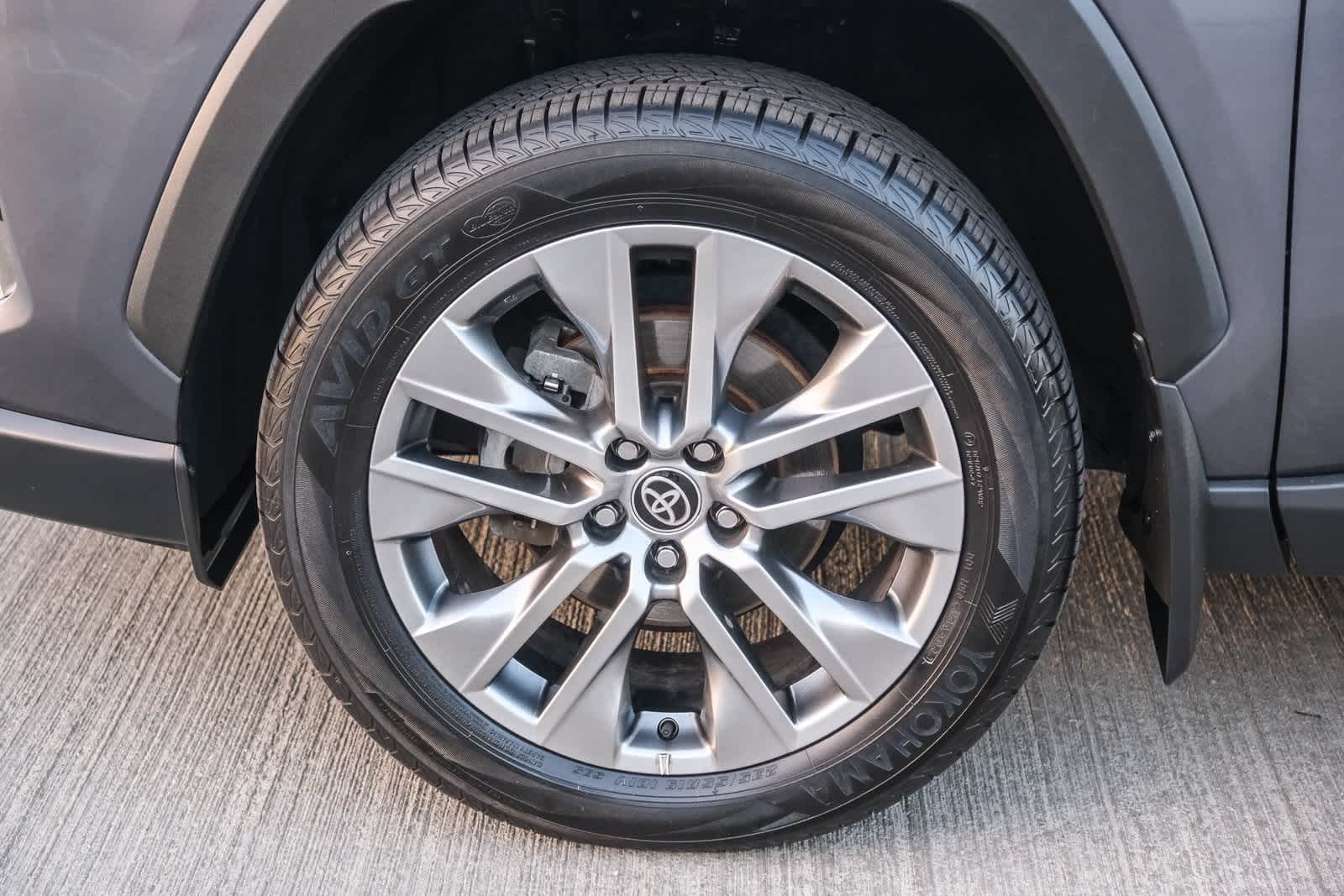 Thumbnail: 2022 Toyota RAV4 - 10