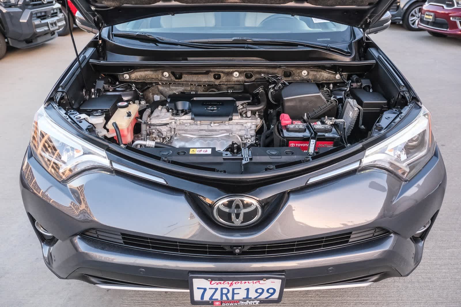 Thumbnail: 2017 Toyota RAV4 - 28