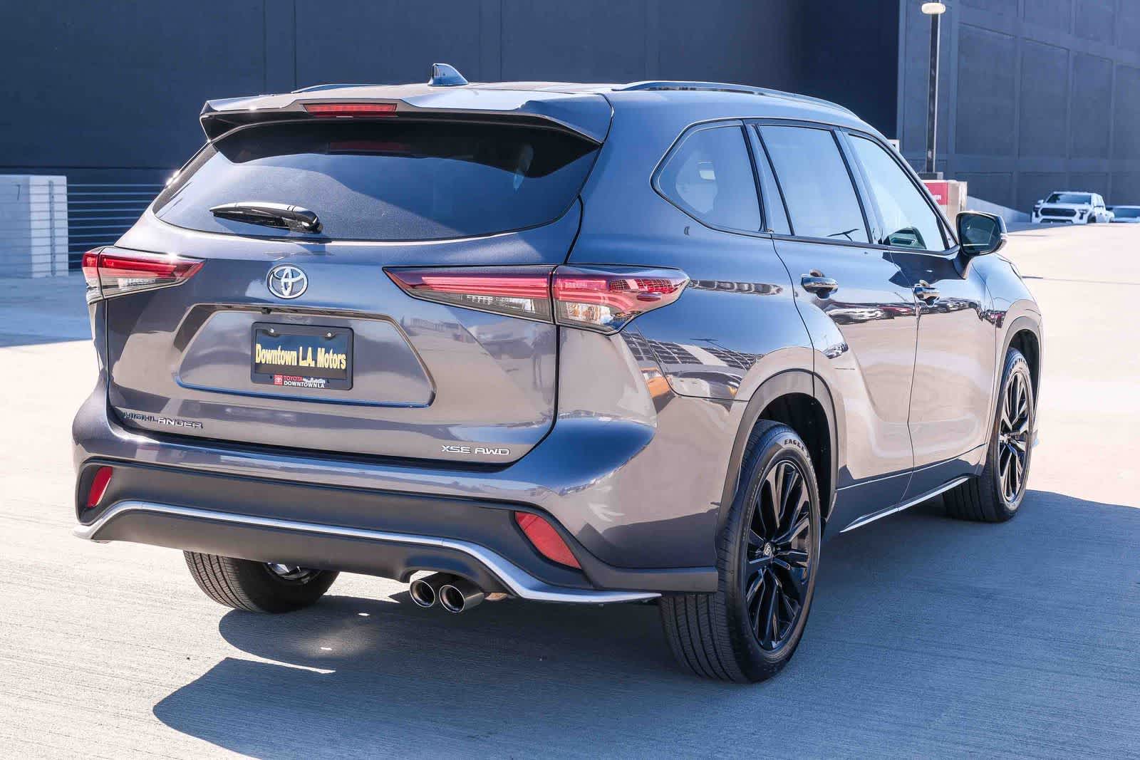 Thumbnail: 2025 Toyota Highlander - 4