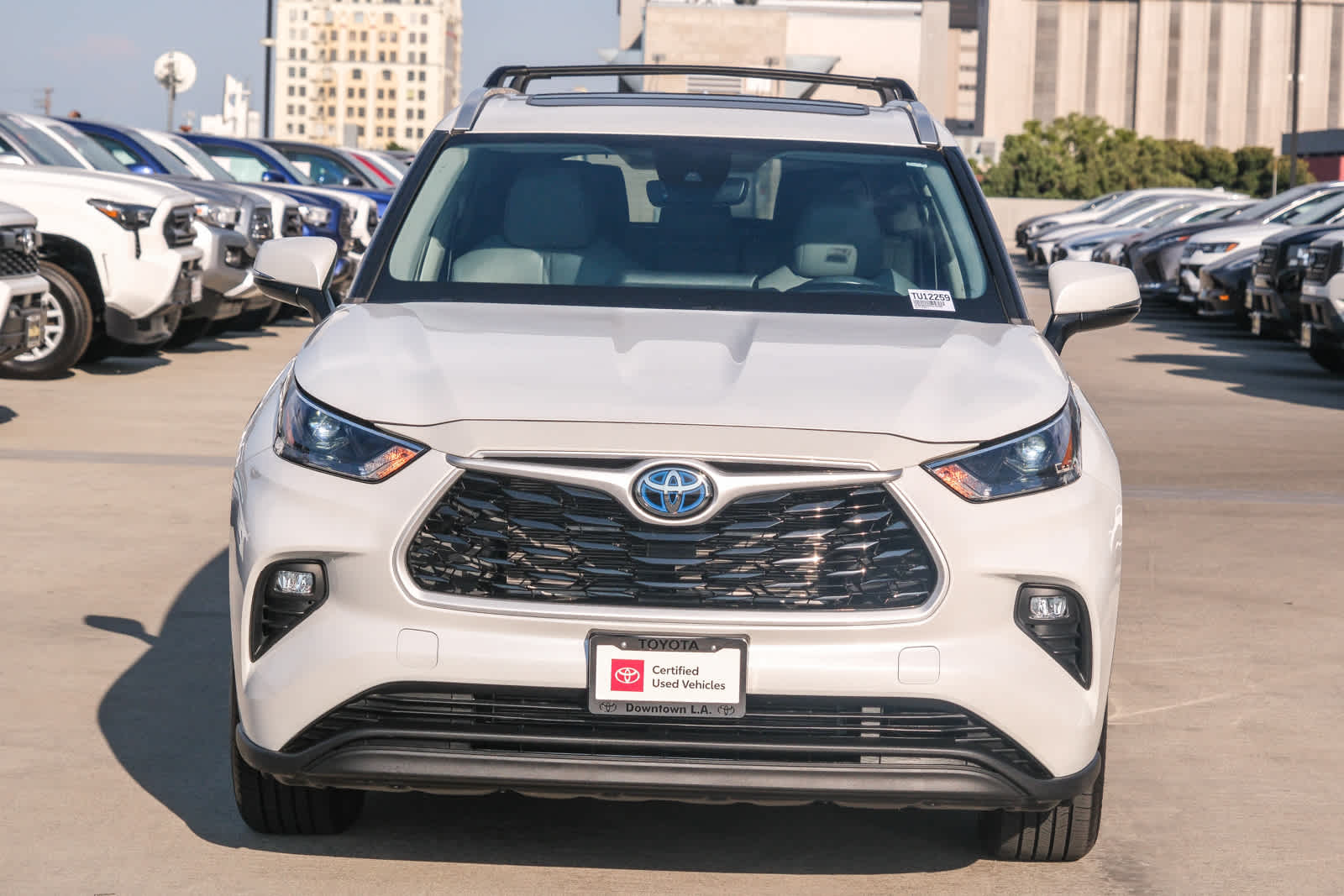 Thumbnail: 2023 Toyota Highlander - 2