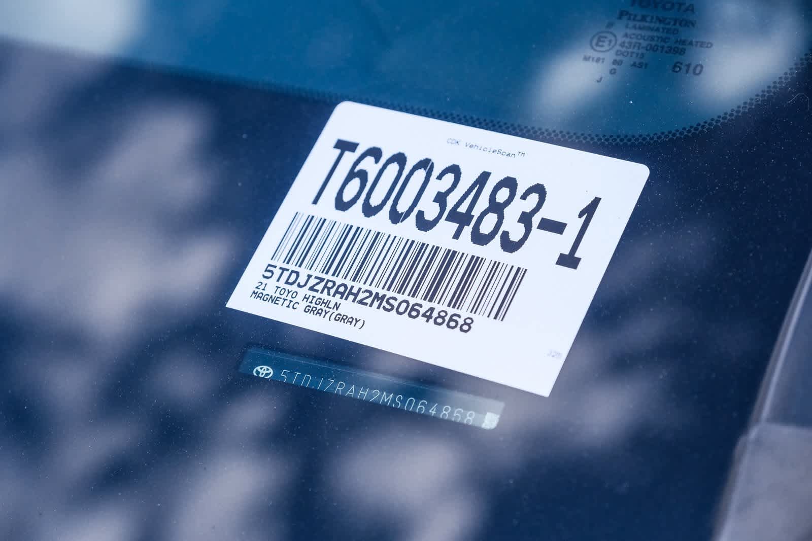 Thumbnail: 2021 Toyota Highlander - 25