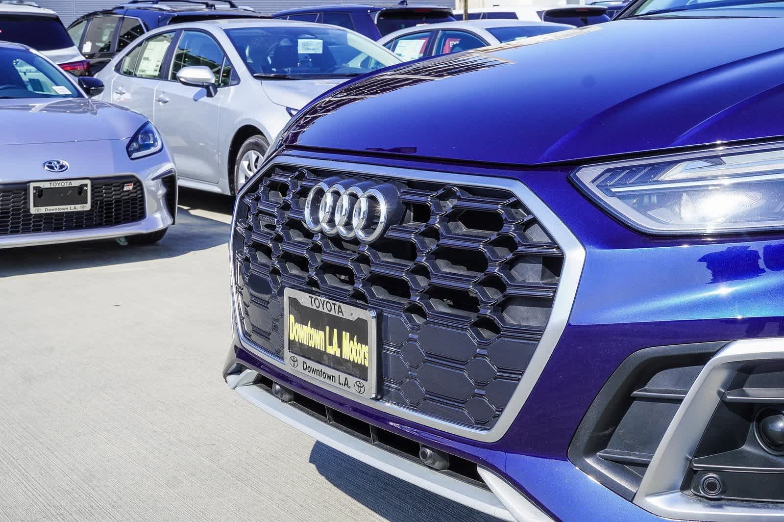 Thumbnail: 2022 Audi Q5 - 12