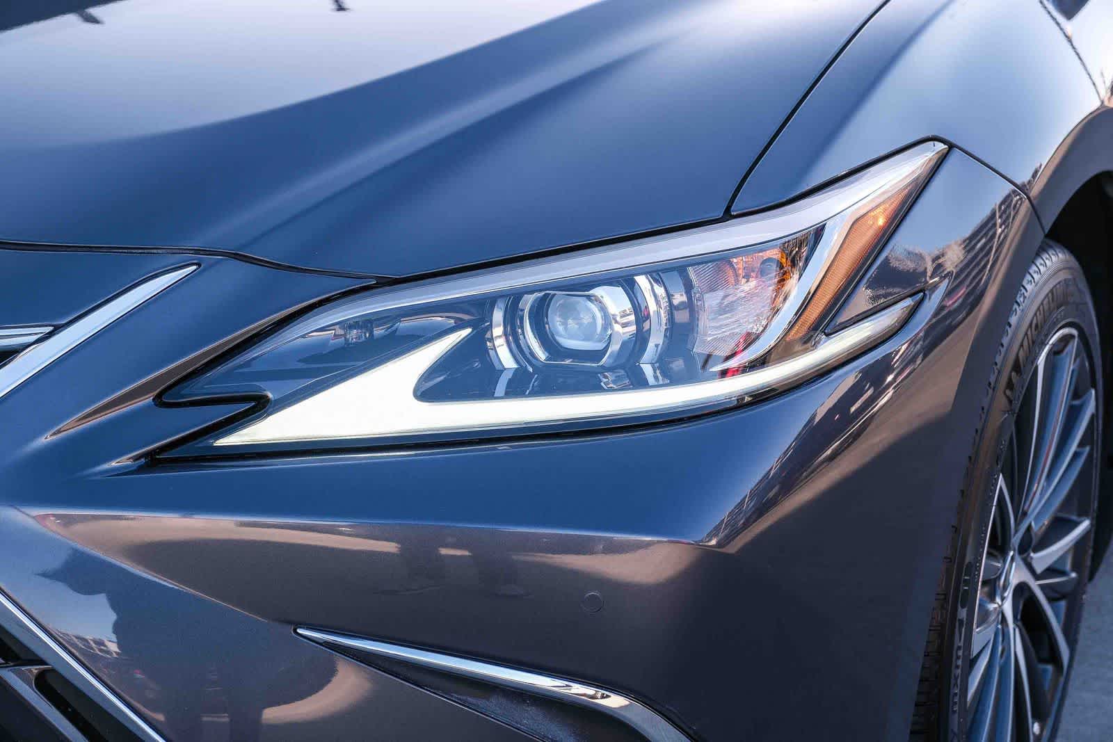 Thumbnail: 2025 Lexus ES - 11