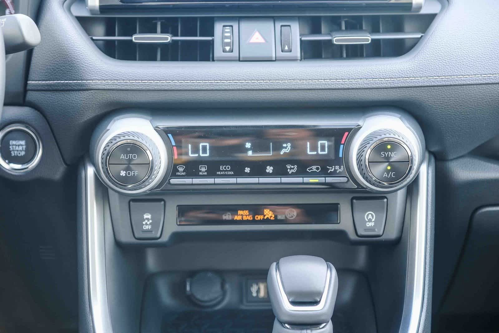 Thumbnail: 2025 Toyota RAV4 - 15