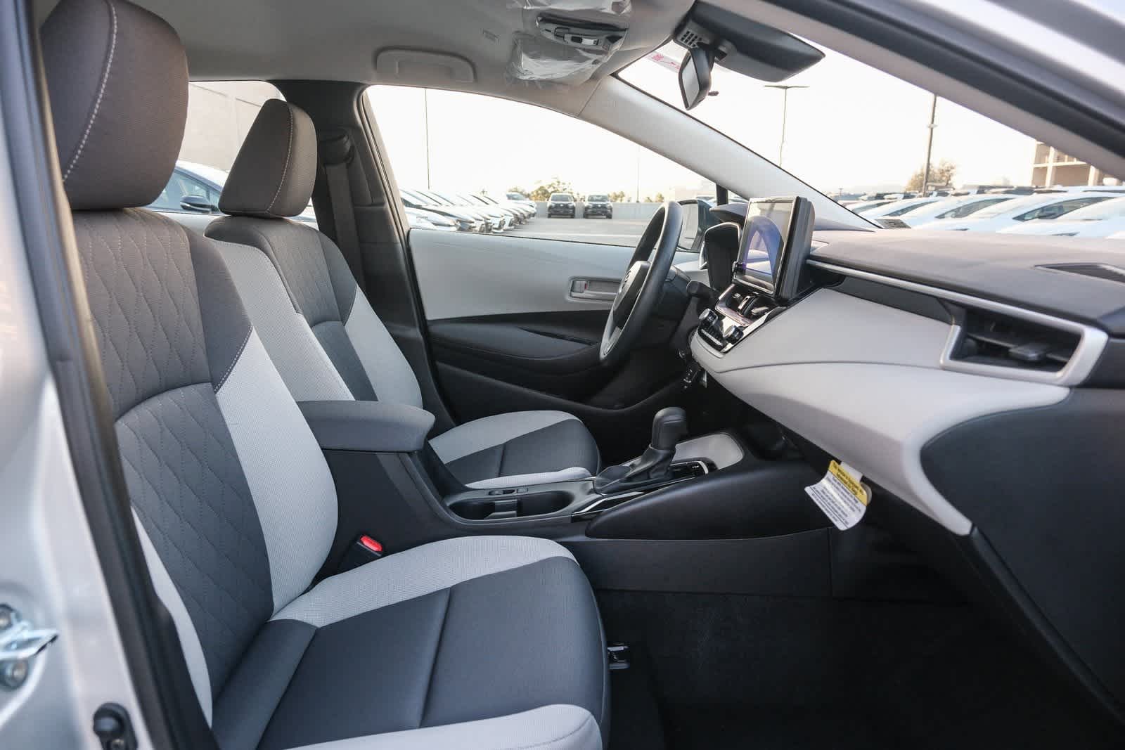 Thumbnail: 2025 Toyota Corolla - 18