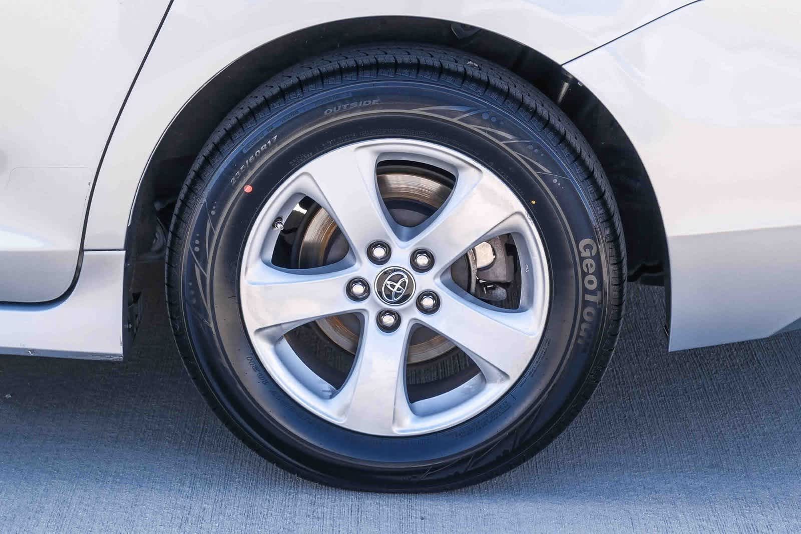 Thumbnail: 2019 Toyota Sienna - 9