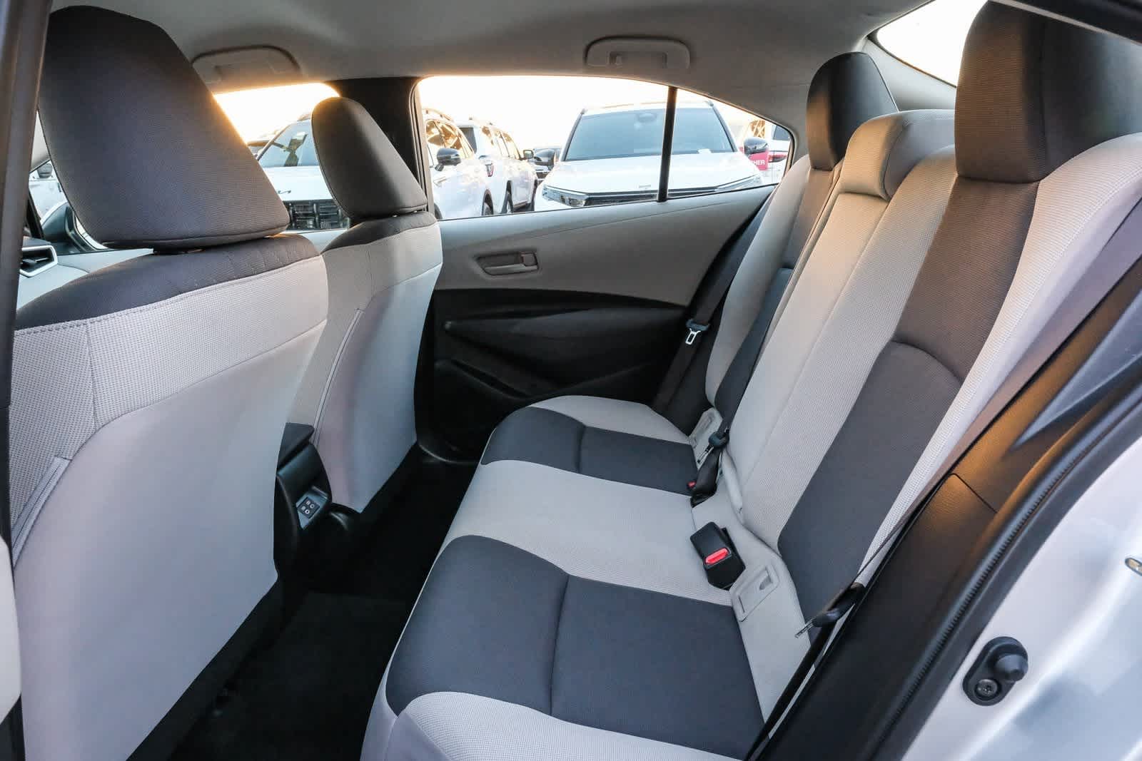 Thumbnail: 2025 Toyota Corolla - 18