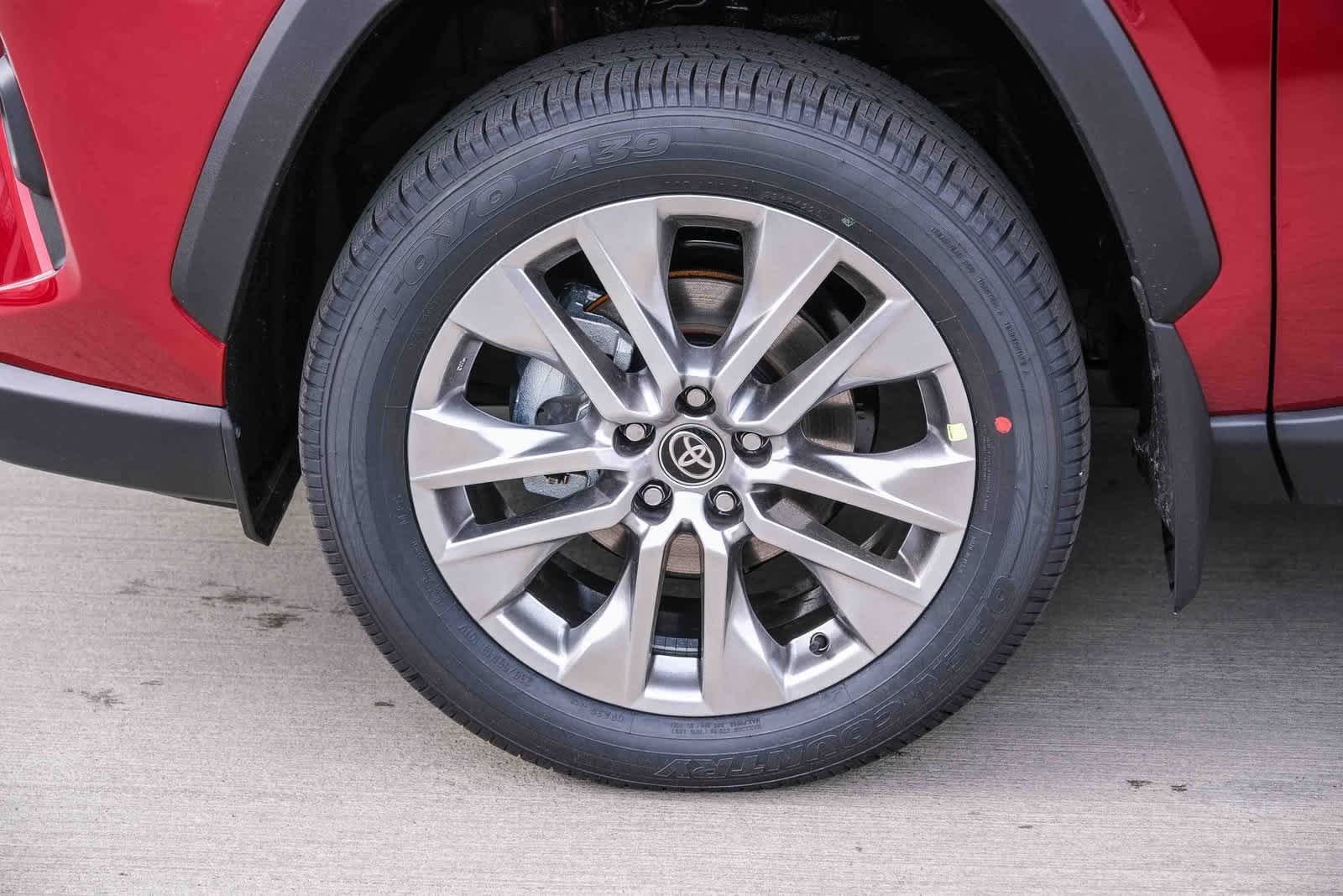 Thumbnail: 2025 Toyota RAV4 - 10