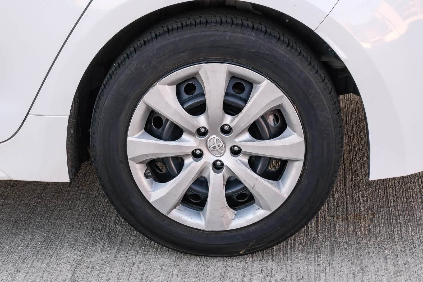 Thumbnail: 2021 Toyota Corolla - 9