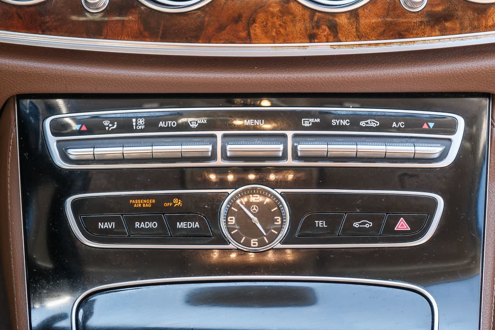Thumbnail: 2018 Mercedes-Benz E-Class - 16