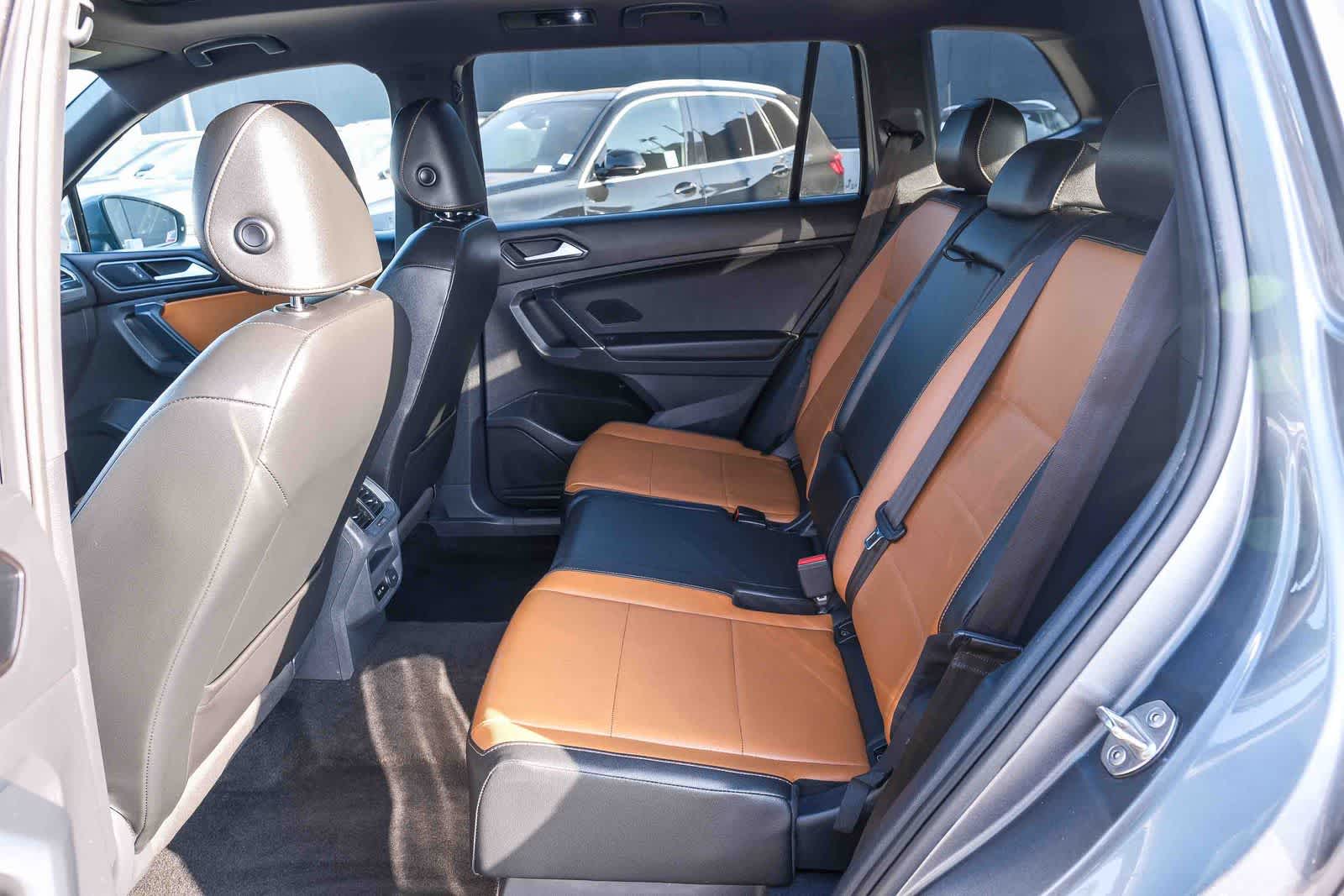 Thumbnail: 2018 Volkswagen Tiguan - 18