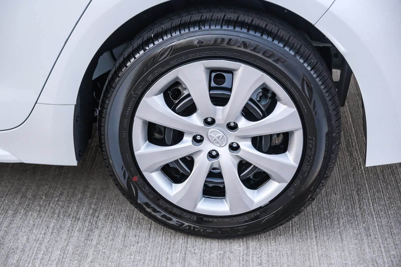 Thumbnail: 2025 Toyota Corolla - 9