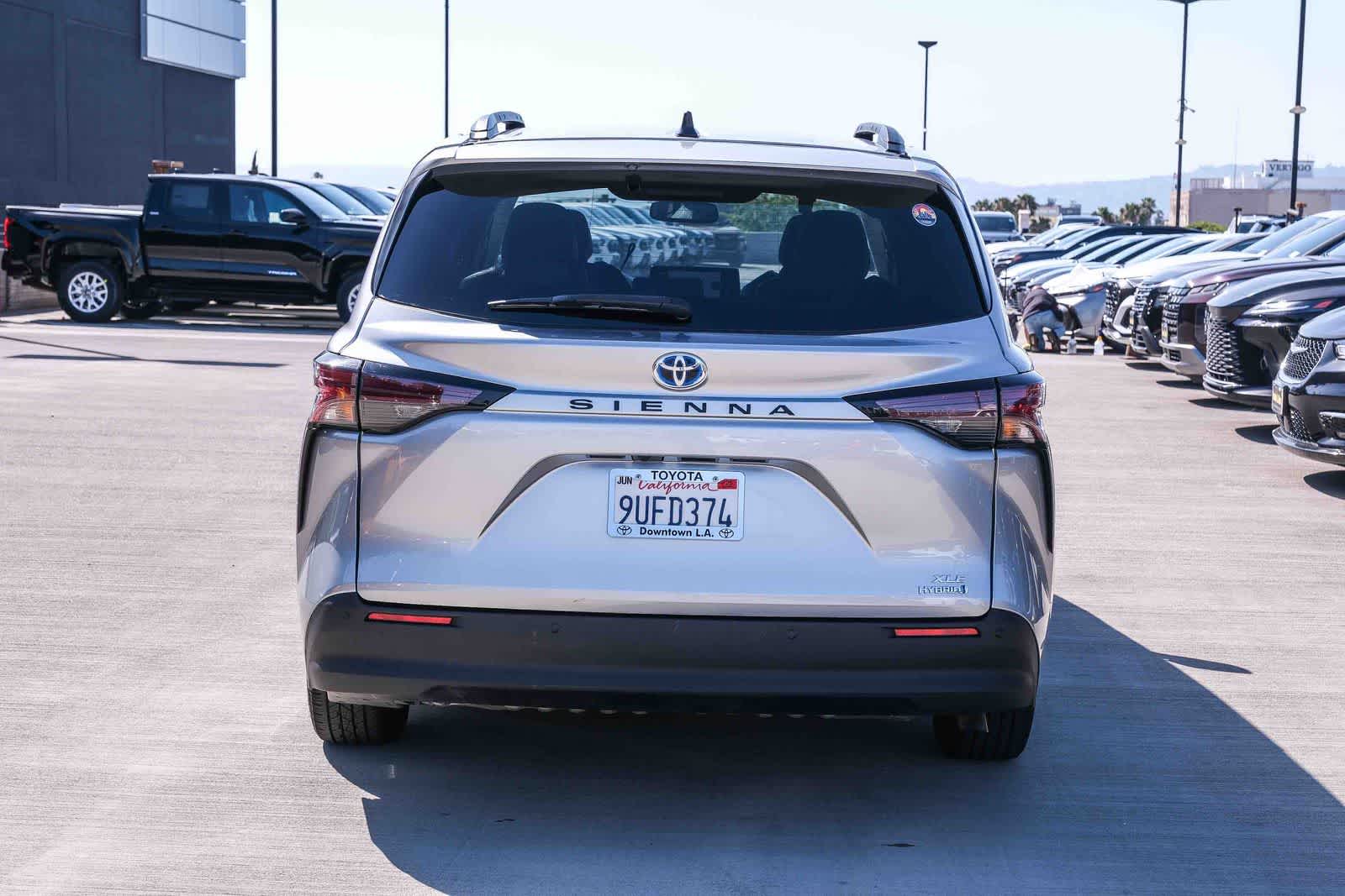 Thumbnail: 2023 Toyota Sienna - 5
