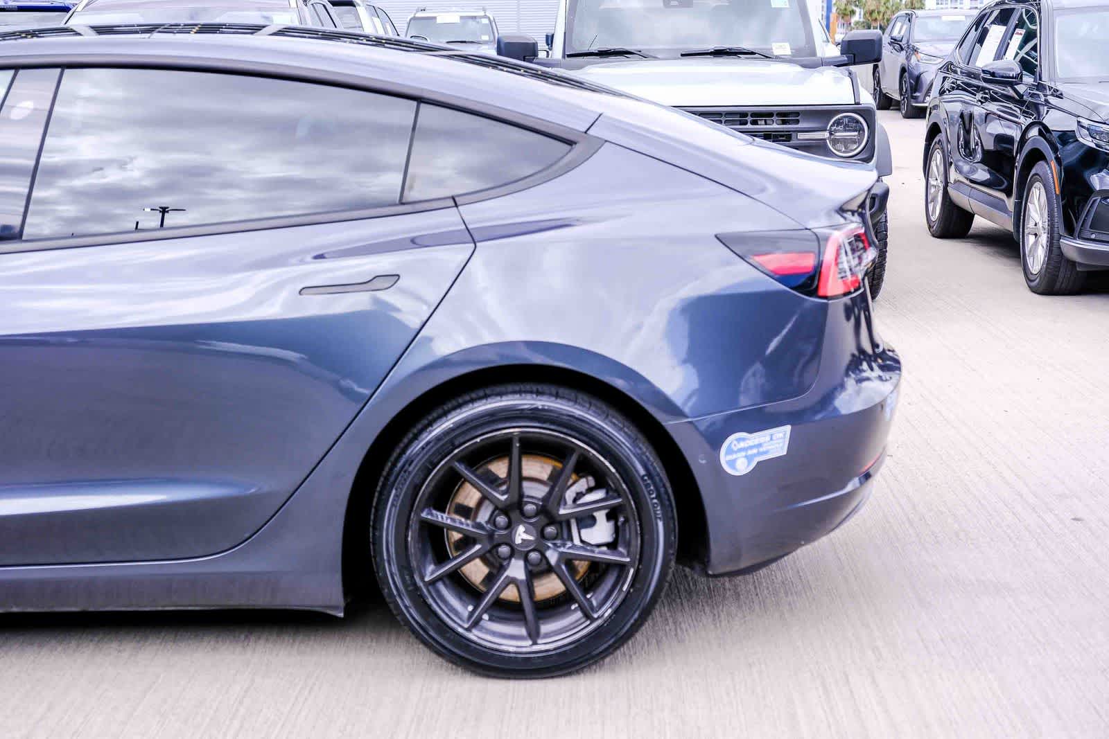 Thumbnail: 2021 Tesla Model 3 - 8