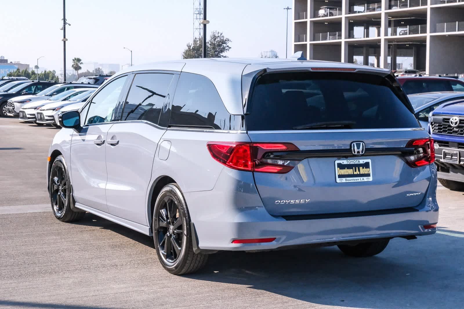 Thumbnail: 2023 Honda Odyssey - 6