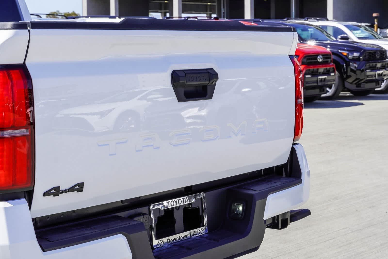 2025 Toyota Tacoma TRD Sport 8