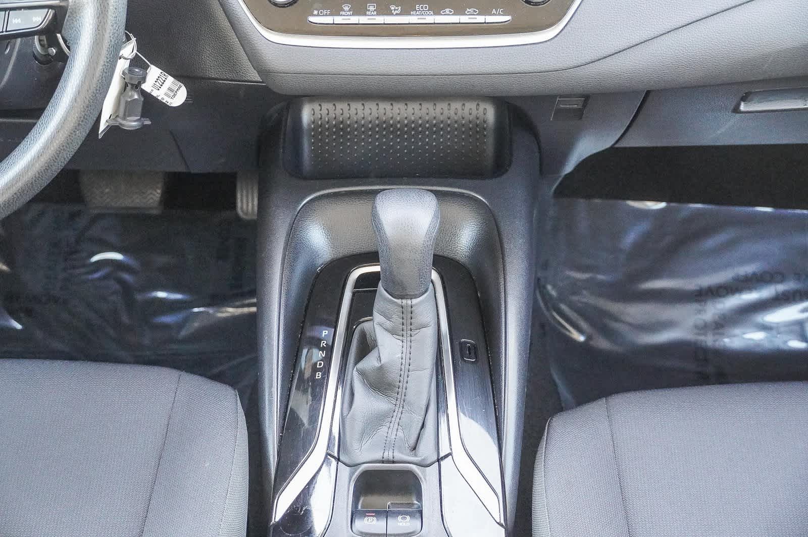 2022 Toyota Corolla LE 15