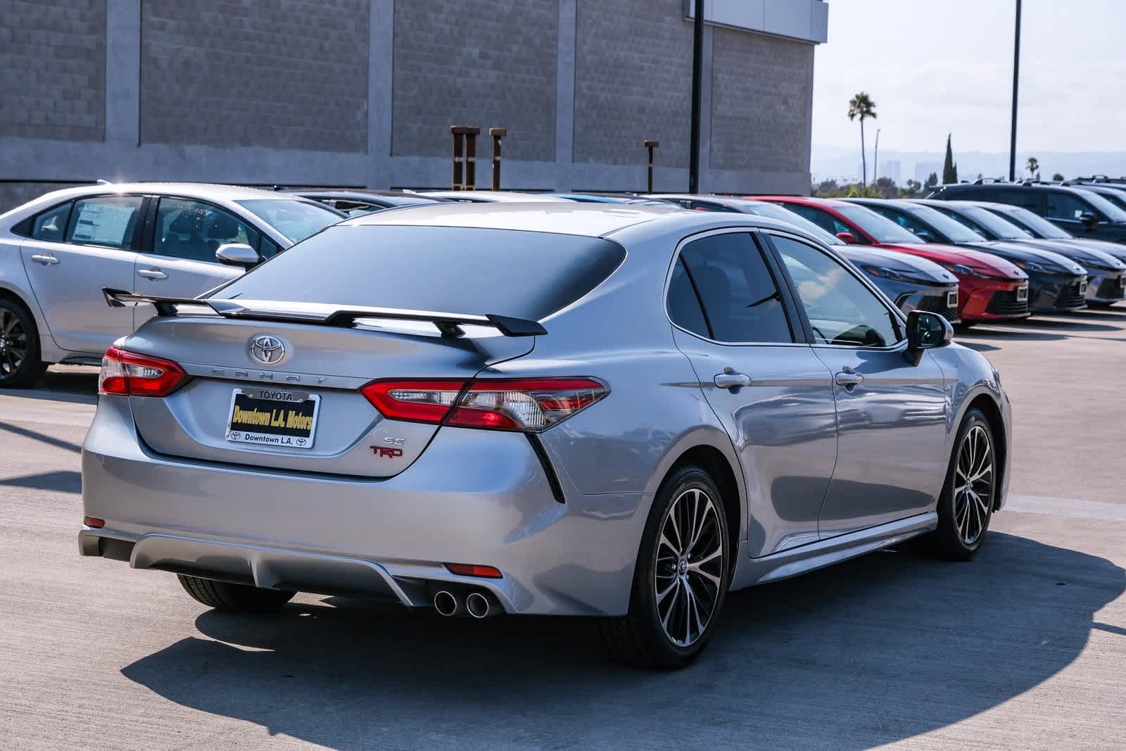 Thumbnail: 2018 Toyota Camry - 4