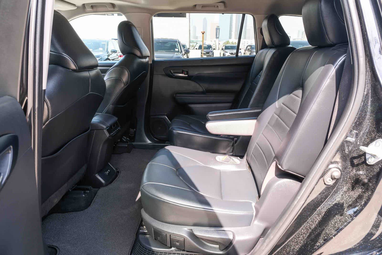 Thumbnail: 2021 Toyota Highlander - 18