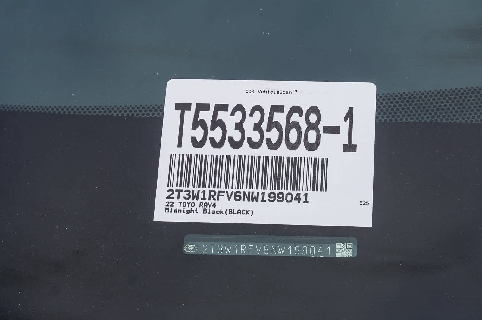 2022 Toyota RAV4 XLE 28