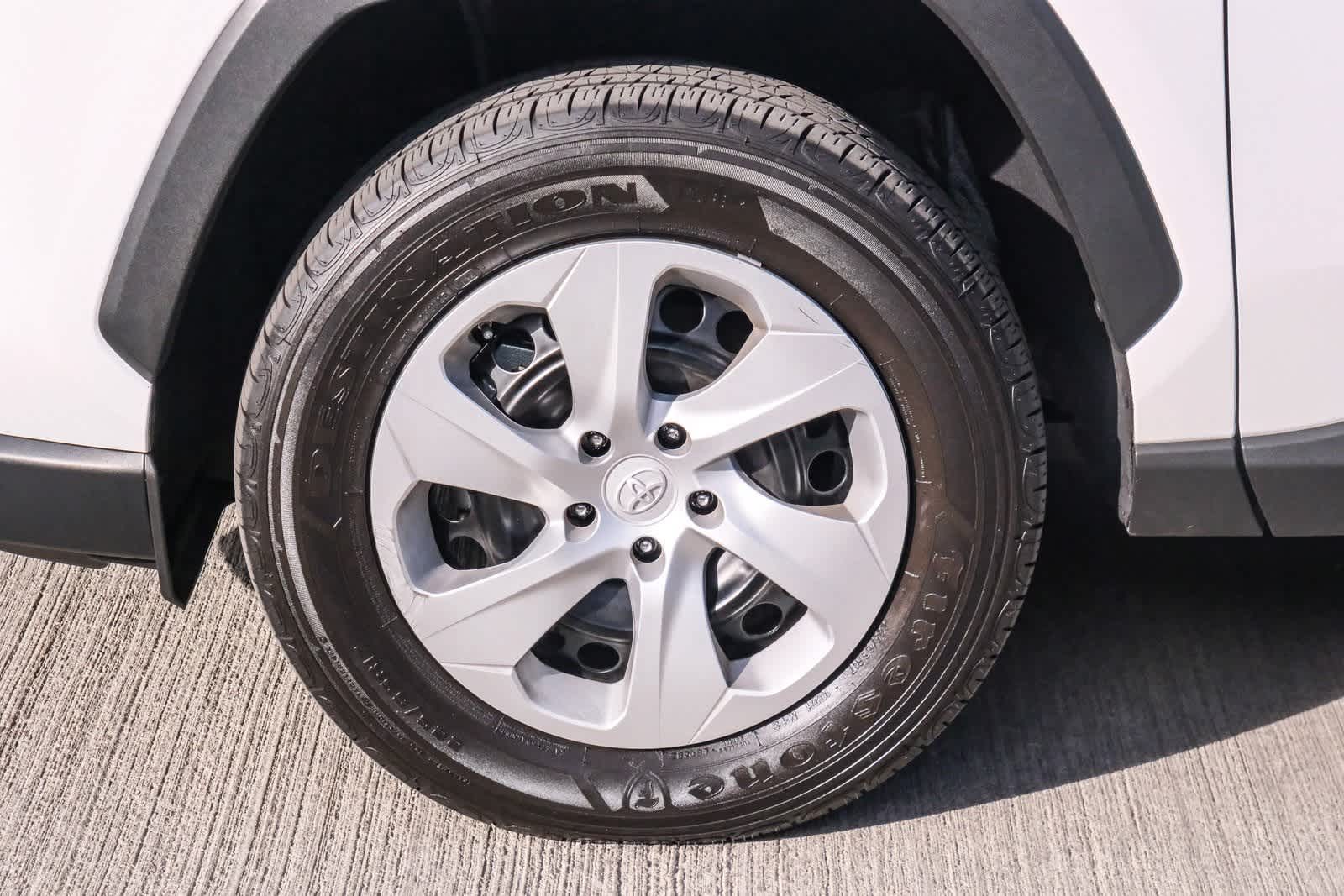 Thumbnail: 2024 Toyota RAV4 - 10