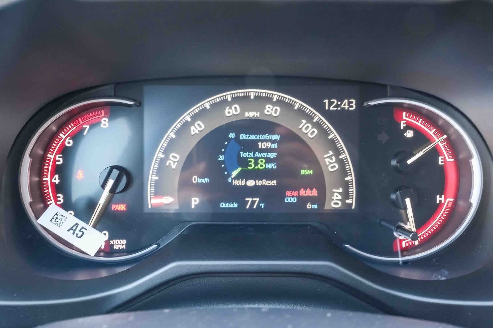 Thumbnail: 2025 Toyota RAV4 - 25