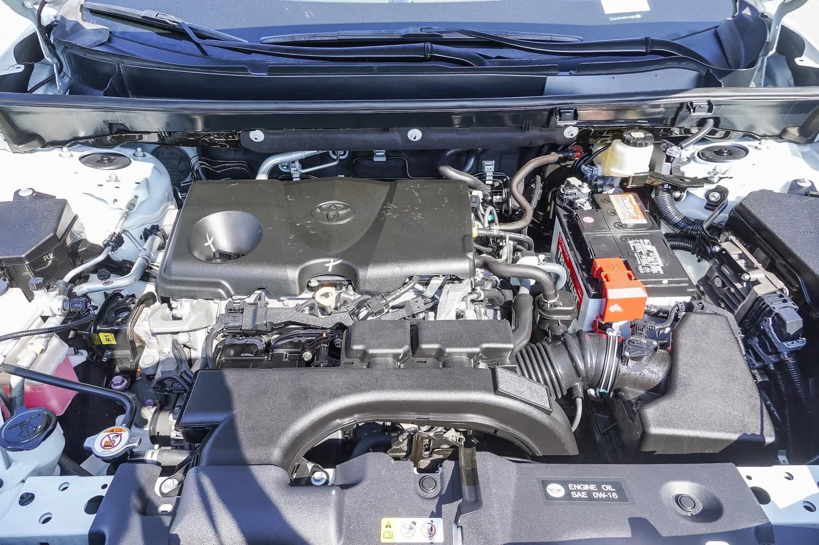2021 Toyota RAV4 XLE 27