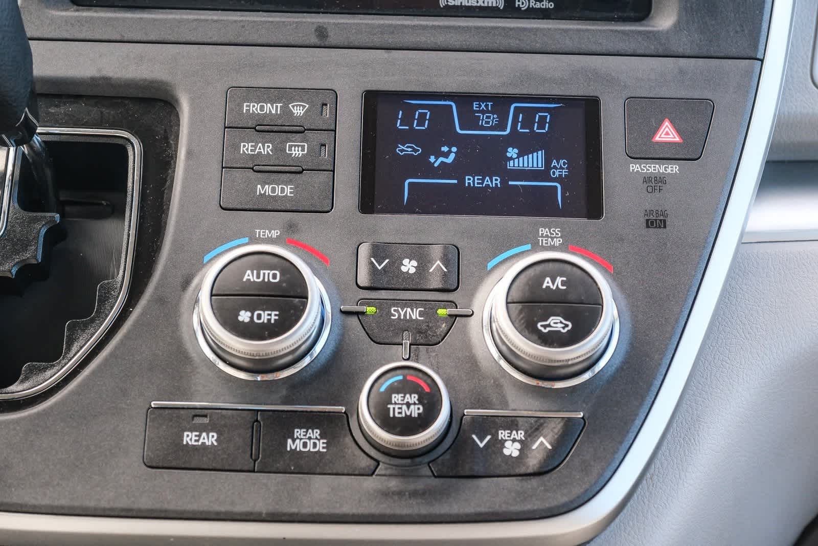 Thumbnail: 2020 Toyota Sienna - 15