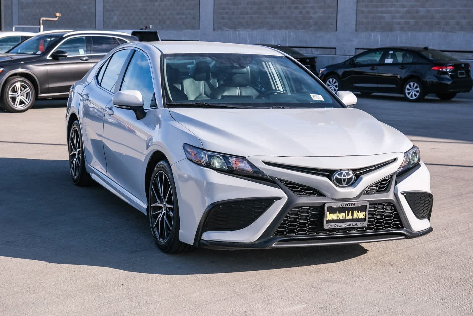 Thumbnail: 2022 Toyota Camry - 3