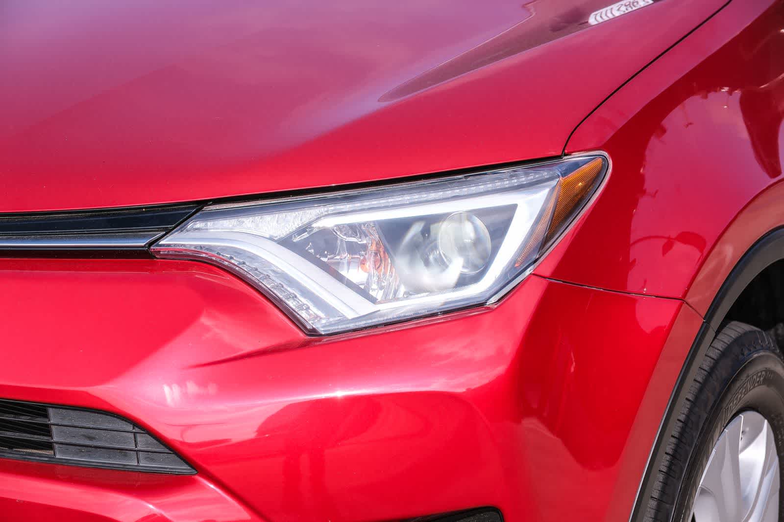 Thumbnail: 2016 Toyota RAV4 - 12