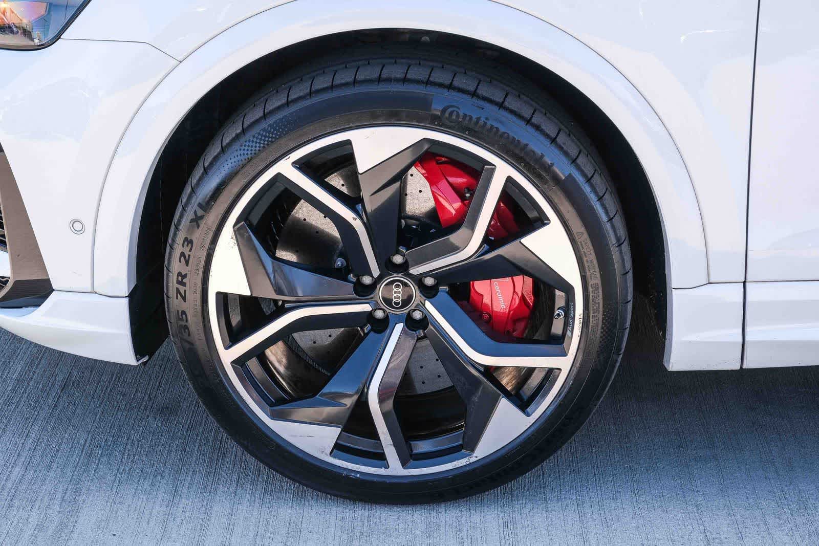 Thumbnail: 2022 Audi RS Q8 - 10