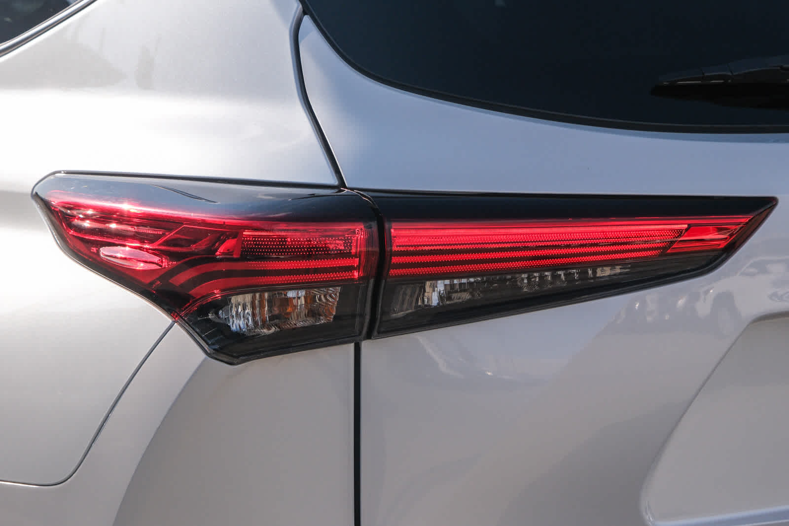 Thumbnail: 2023 Toyota Highlander - 7