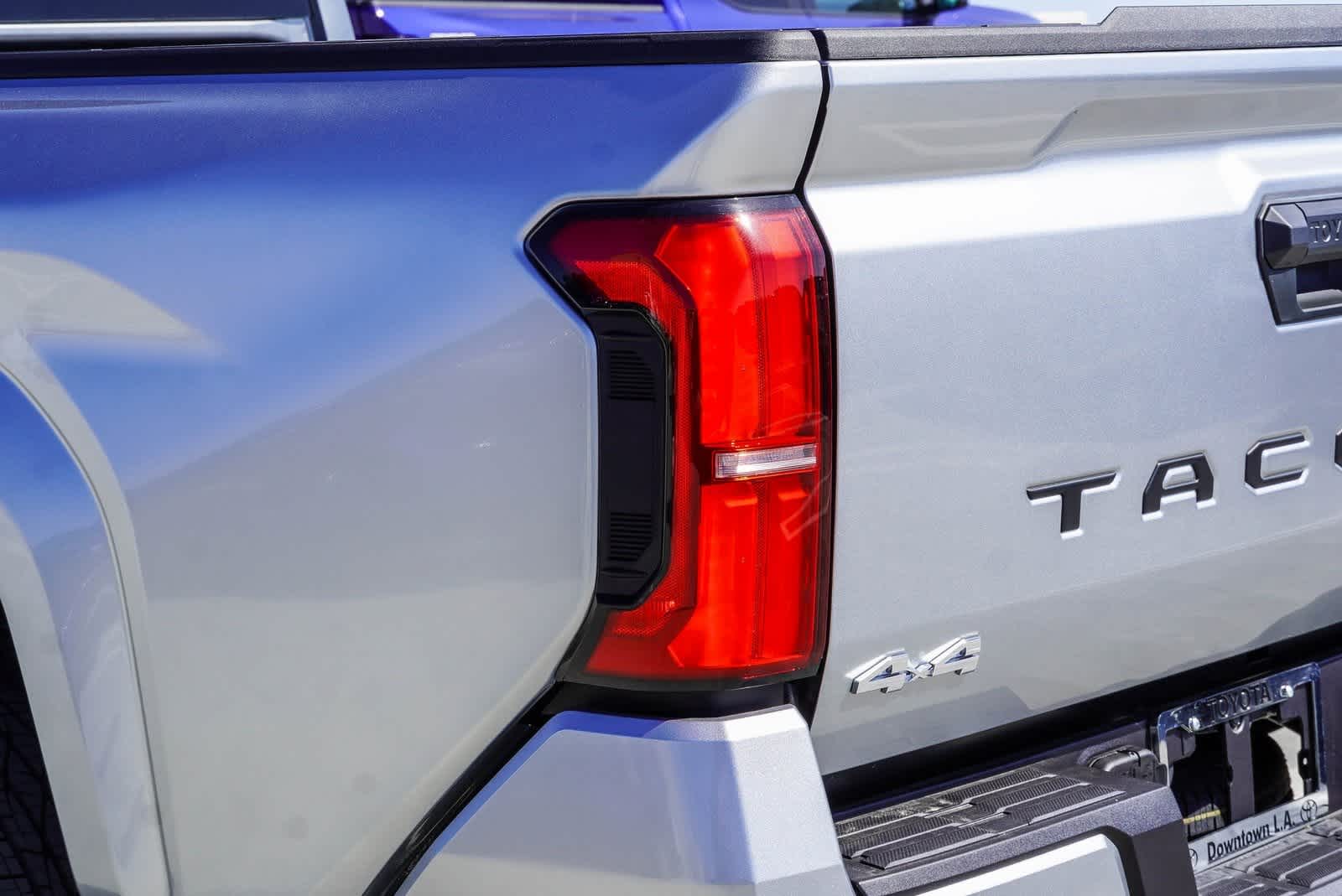 2025 Toyota Tacoma SR5 7