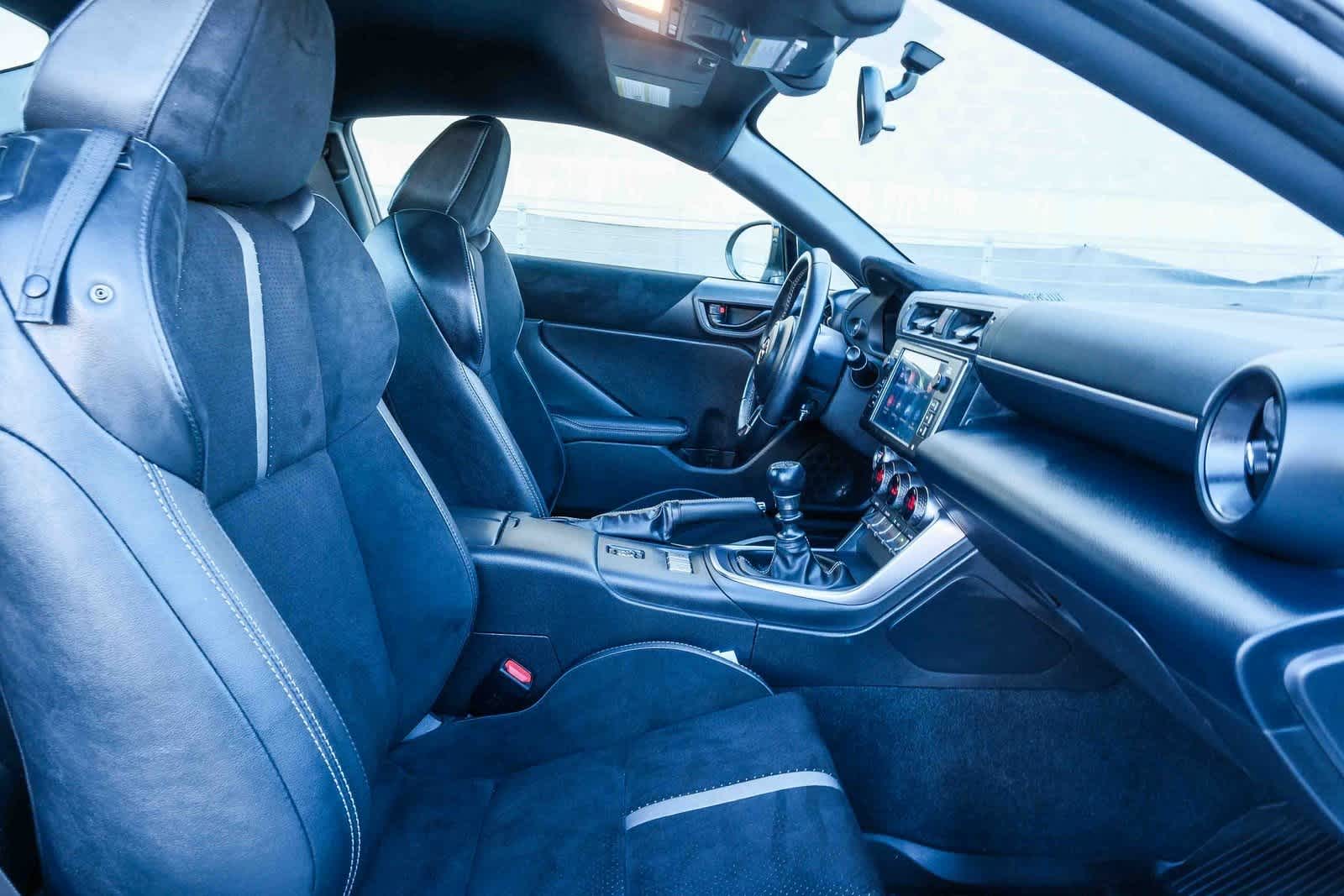 Thumbnail: 2025 Toyota GR86 - 18