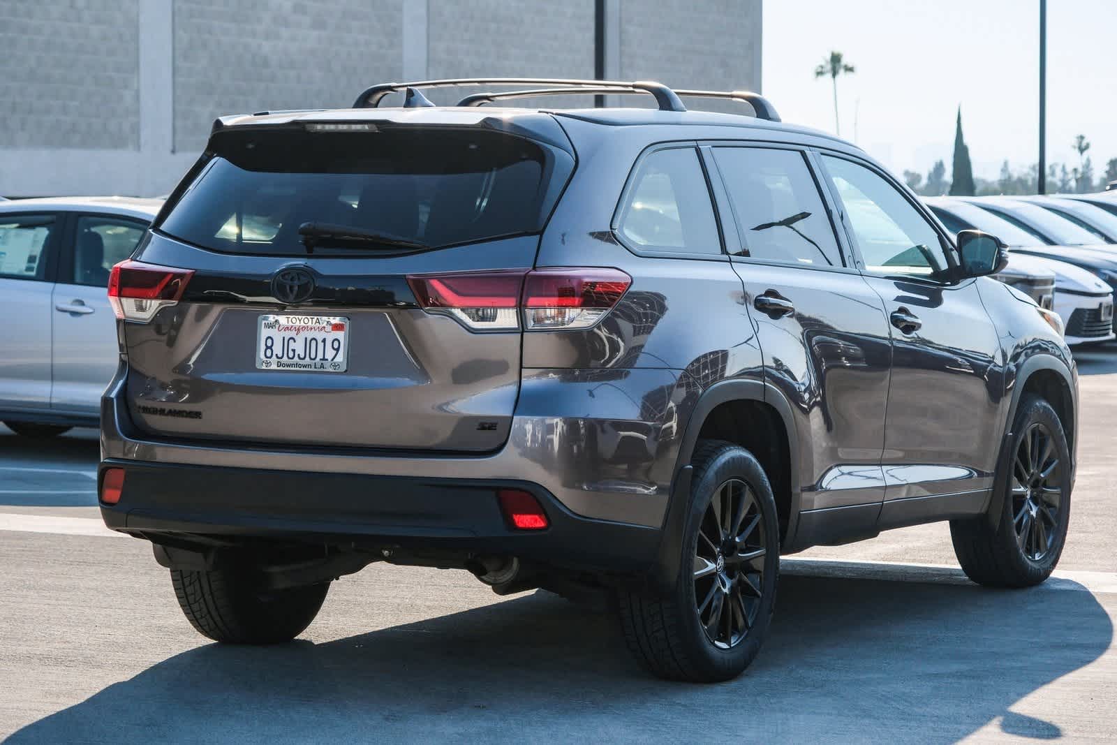 Thumbnail: 2019 Toyota Highlander - 4