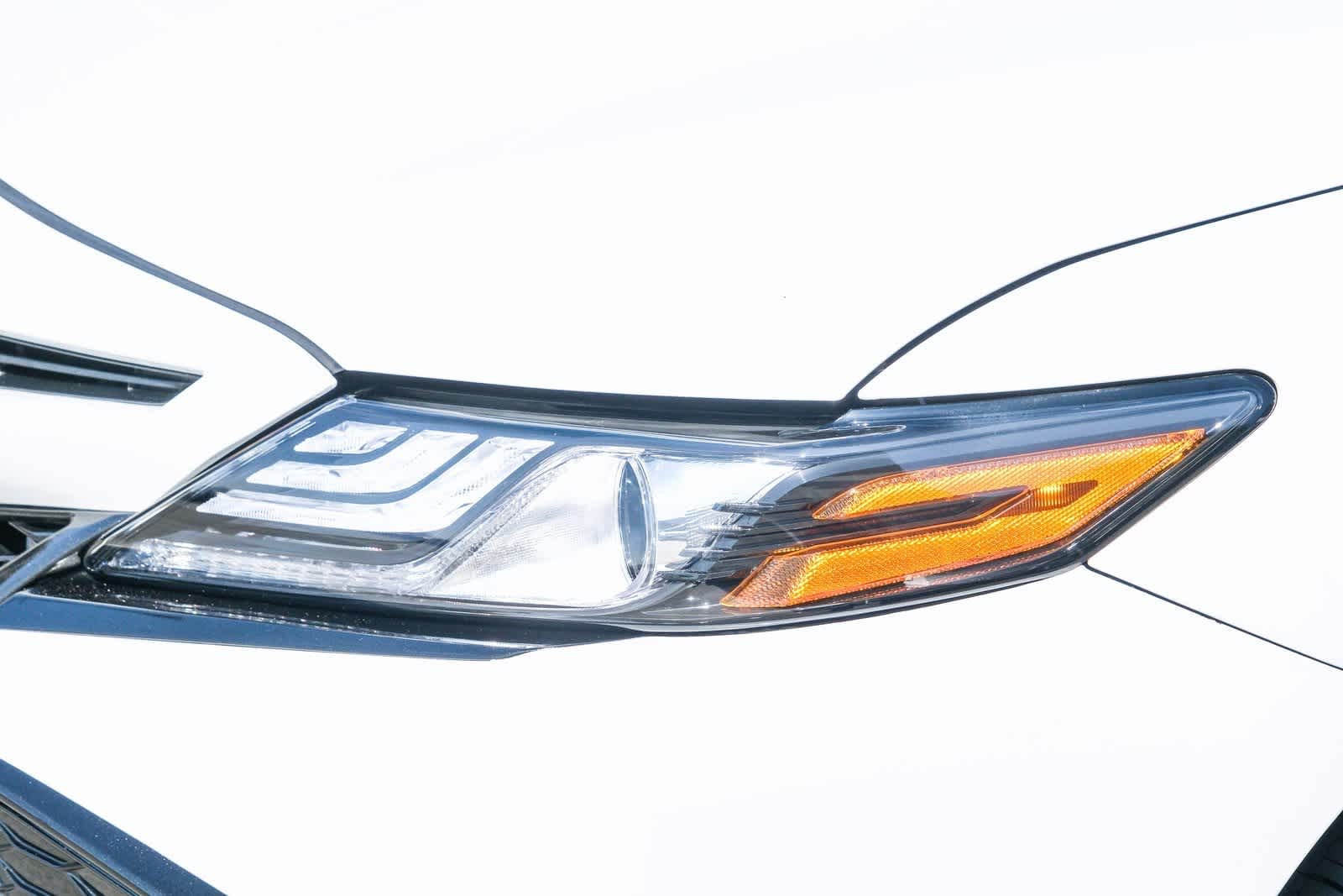 Thumbnail: 2022 Toyota Camry - 10
