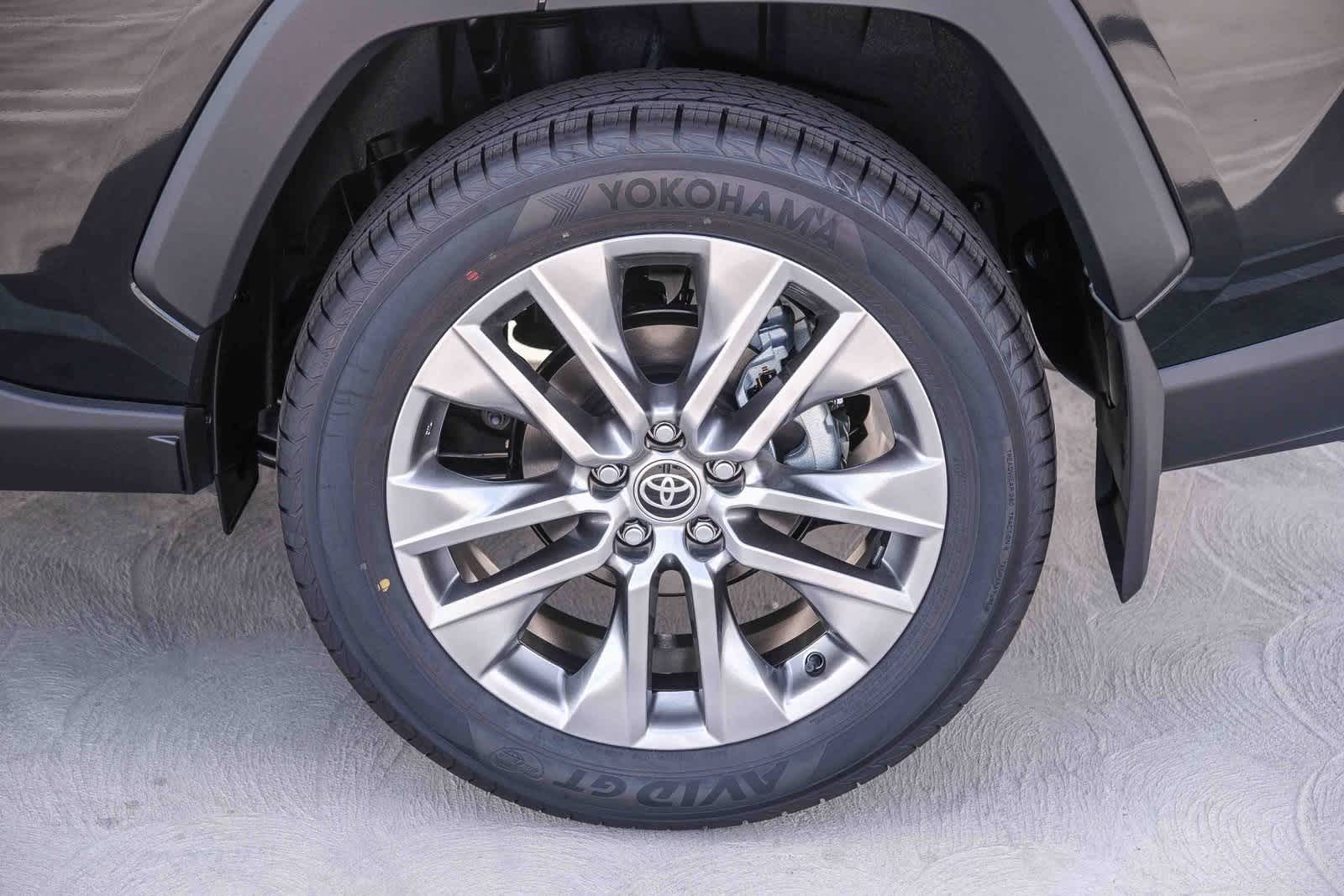 Thumbnail: 2025 Toyota RAV4 - 9